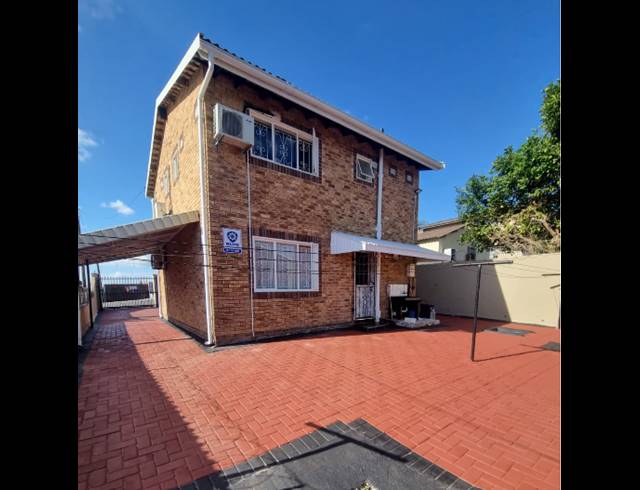 3 BEDROOM HOUSE FOR SALE IN SHALLCROSS